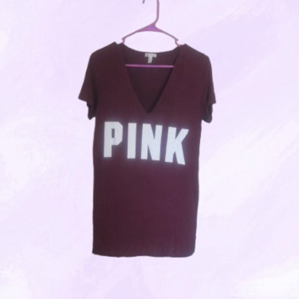 PINK Victoria's Secret super soft v-neck short sleeve top with pink on front S